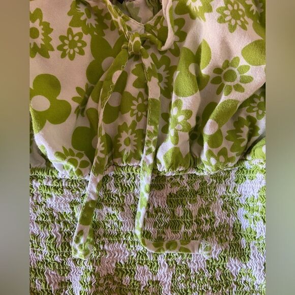Almost Famous Green and white Floral boho crop top retro blouse- small - Picture 4 of 6